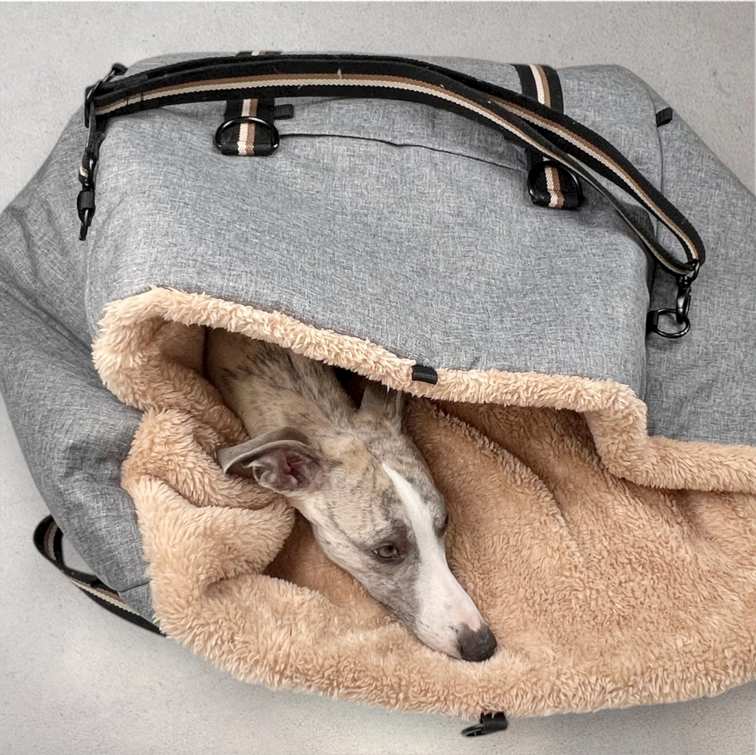 totoo-cestovni-taska-pelisek-na-psa